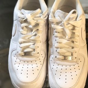 Used white Air Force 1